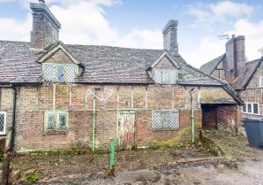 Property for Auction in London - 14 Leighton Buzzard Road, Water End, Hemel Hempstead, Hertfordshire, HP1 3BH