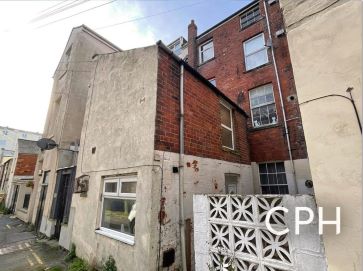 Property for Auction in North West - Maisonette Rear of 12, South Street, Scarborough, North Yorkshire YO11 2BP