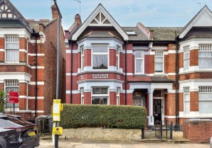 Property for Auction in London - 42 Harlesden Gardens, Harlesden, London, NW10 4EX