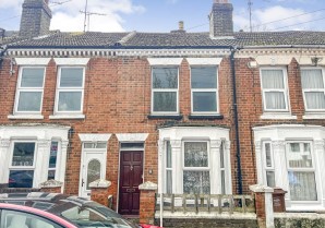Property for Auction in London - 16 Cornwall Road, Gillingham, Kent, ME7 1LP