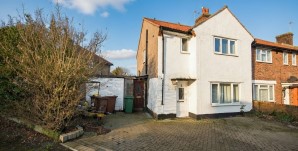 Property for Auction in London - 4 Dingwall Road, Carshalton, Surrey, SM5 4LY