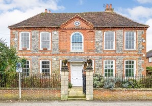 Property for Auction in London - College House, 12-14 High Street, Lambourn, Hungerford, Berkshire, RG17 8XN