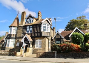 Property for Auction in London - Flat 4 Edith Court, Victoria Road, Margate, Kent, CT9 1RB