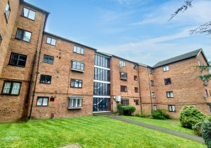 Property for Auction in London - 17 Hawarden Hill, Cricklewood, London, NW2 7BR