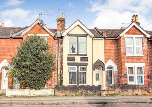 Property for Auction in London - 70 Dutton Lane, Eastleigh, Hampshire, SO50 6AB