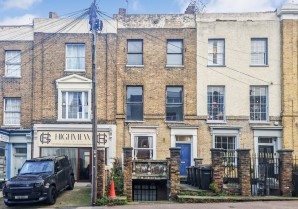 Property for Auction in London - Flat C, 65 Windmill Street, Gravesend, Kent, DA12 1BJ