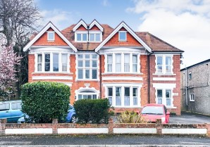 Property for Auction in London - Flat 8 Oriel Lodge, 4 Wollstonecraft Road, Bournemouth, Dorset, BH5 1JQ