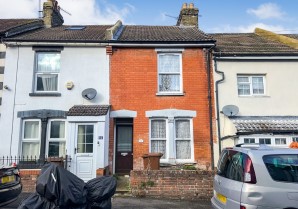 Property for Auction in London - 50 Edinburgh Road, Chatham, Kent, ME4 5BZ