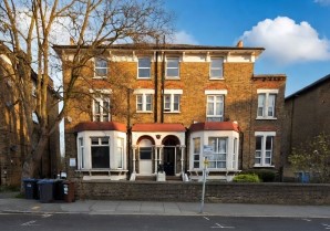 Property for Auction in London - Flat B, 14 Oliver Grove, South Norwood, London, SE25 6EJ