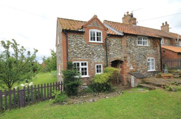 Property for Auction in East Anglia - Cottage rear of , 20 High Street, Wighton, Wells-Next-The-Sea, Norfolk NR23 1AL