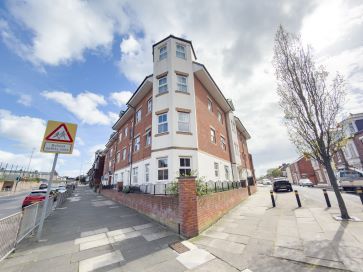 Property for Auction in North East - 28 Rekendyke Mews, Laygate, South Shields, Tyne and Wear NE33 4JN