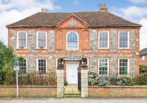 Property for Auction in London - College House, 12-14 High Street, Lambourn, Hungerford, Berkshire, RG17 8XN