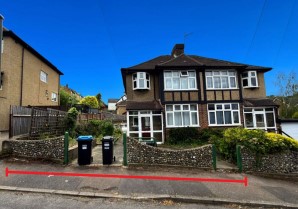 Property for Auction in London - 125 Commonwealth Road, Caterham, Surrey, CR3 6LU