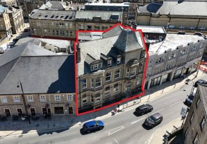 Property for Auction in London - 24 Fountain Street, Halifax, Calderdale, HX1 1LW