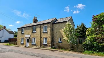 Property for Auction in Bedfordshire and Buckinghamshire - 21 Greenfield Road, Pulloxhill, Bedford MK45 5EZ
