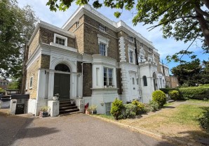 Property for Auction in London - 6 Wyburn Court, 22 Ewell Road, Surbiton, Surrey, KT6 6HX