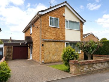 Property for Auction in Northamptonshire - 10 Ringwood Close, Northampton, Northamptonshire NN2 8QG
