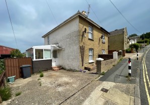 Property for Auction in Sussex & Hampshire - 22 Park Road, Ryde, Isle Of Wight, PO33 1HH