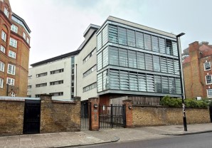 Property for Auction in London - Apartment 9 Block D, 32 Hornsey Road, Islington, London, N7 7AT