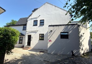 Property for Auction in London - 5 Bird In Hand Court, Sydenham Road, Croydon, Surrey, CR0 2EL