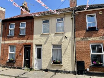 Property for Auction in East Anglia - 10 Hordle Place, Harwich, Essex CO12 3PY