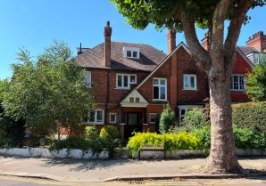 Property for Auction in London - Flat B, 1 Dartmouth Road, Kilburn, London, NW2 4ET