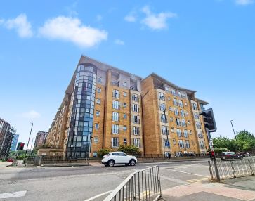 Property for Auction in Manchester - Apartment 17, Fusion 3, 14 Middlewood Street, , Salford, M5 4LW