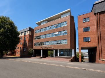 Property for Auction in Northamptonshire - Flat 1, Aspen House, 14 Station Road, Kettering, Northamptonshire NN15 7HH