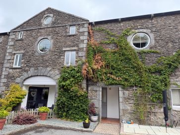 Property for Auction in Cumbria - 10 Stockdale Farm, Moor Lane, Flookburgh, Grange-Over-Sands, Cumbria LA11 7LR