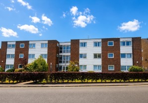 Property for Auction in London - 6 Stevanne Court, Lessness Park, Belvedere, Kent, DA17 5BG