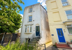 Property for Auction in London - 20 La Belle Alliance Square, Ramsgate, Kent, CT11 8HZ