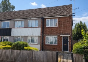 Property for Auction in London - 8 Suffolk Court, Vicarage Road, Maidenhead, Berkshire, SL6 7DT