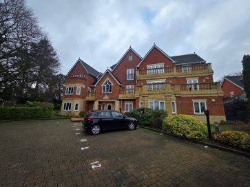 Property for Auction in South West - 18 Dellwood Park, Caversham, Reading, Berkshire RG4 7NX