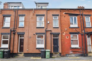 Property for Auction in West Yorkshire - 29 Recreation Crescent, Leeds, West Yorkshire LS11 0AJ