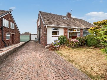 Property for Auction in West Yorkshire - 4 Bywell Close, Dewsbury, West Yorkshire WF12 7LW