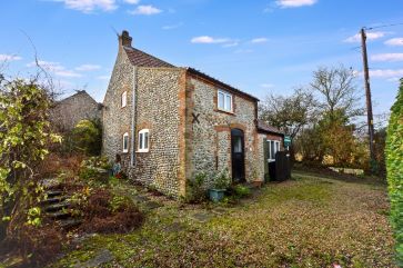Property for Auction in East Anglia - 5 the Loke, East Beckham, Norwich, Norfolk NR11 8RP