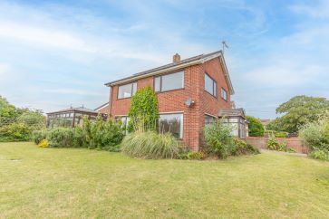 Property for Auction in East Anglia - 50 Grand Avenue, Pakefield, Lowestoft, Suffolk NR33 7AS