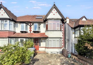 Property for Auction in London - 78 Park Chase, Wembley, Middlesex, HA9 8EH