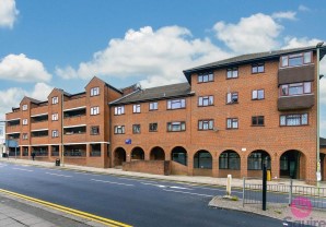 Property for Auction in London - Flat 43 Ferrydale Lodge, 48 Church Road, Hendon, London, NW4 4EW
