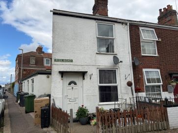 Property for Auction in East Anglia - 1 Pier Road, Gorleston, Great Yarmouth, Norfolk NR31 6BP