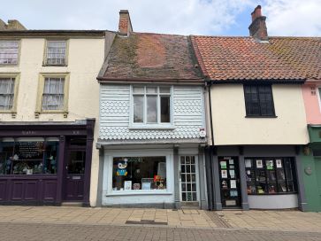 Property for Auction in East Anglia - 102 High Street, Lowestoft, Suffolk NR32 1XW
