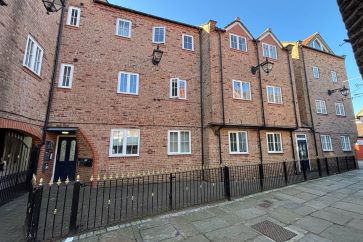 Property for Auction in Lincolnshire - 13 Howard House, Clarks Yard, Darlington DL3 7QG