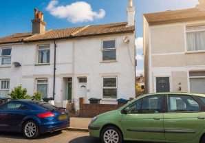 Property for Auction in London - 19 Jarvis Road, South Croydon, Surrey, CR2 6HW