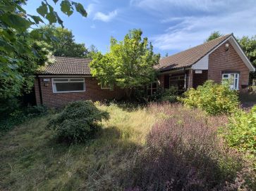 Property for Auction in Hull & East Yorkshire - Nyumbani, Cliff House Drive, Hessle, East Yorkshire, HU13 0EF