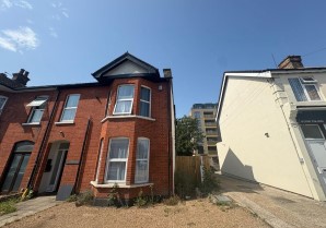 Property for Auction in London - 201 North Street, Romford, Havering, RM1 1DT