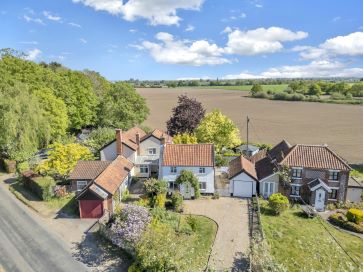Property for Auction in East Anglia - Hawthorne Cottage, 6 Brewers Green, Roydon, Diss IP22 5SD