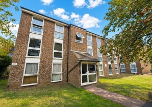 Property for Auction in London - 14 Wyedale, London Colney, St. Albans, Hertfordshire, AL2 1TG