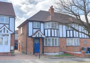 Property for Auction in London - 71 Vivian Avenue, Wembley, Middlesex, HA9 6RH