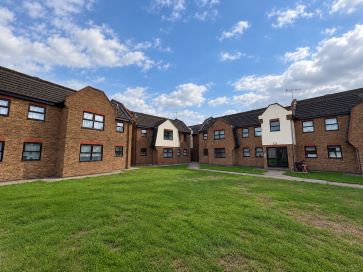 Property for Auction in East Anglia - Flat 7, The Ashleighs, Sanders Road, Canvey Island, Essex SS8 9UL