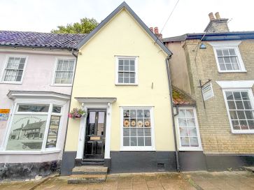 Property for Auction in East Anglia - 5A Market Place, Halesworth, Suffolk IP19 8BA